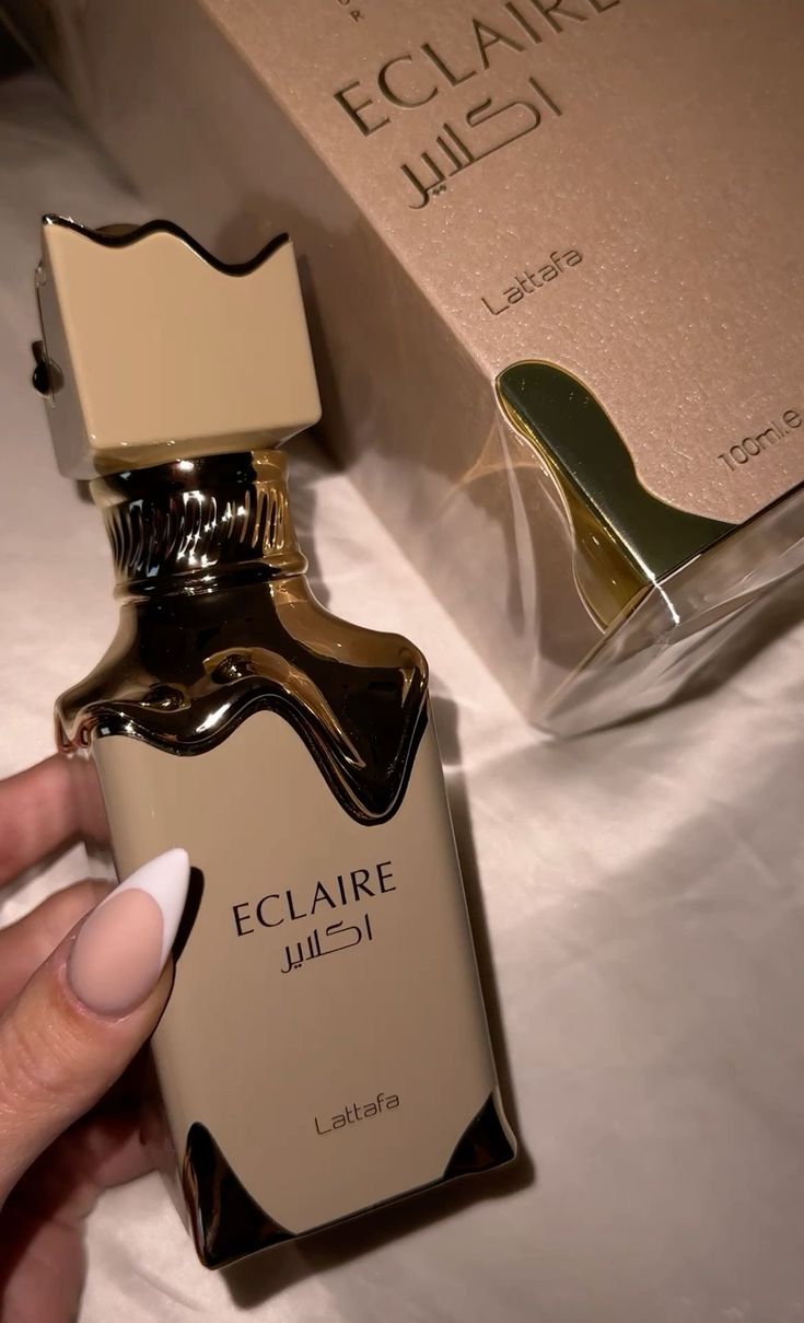 Lattafa Eclaire